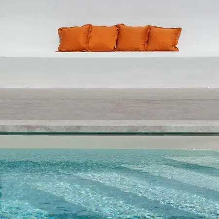 Emerald Seaview & Pool